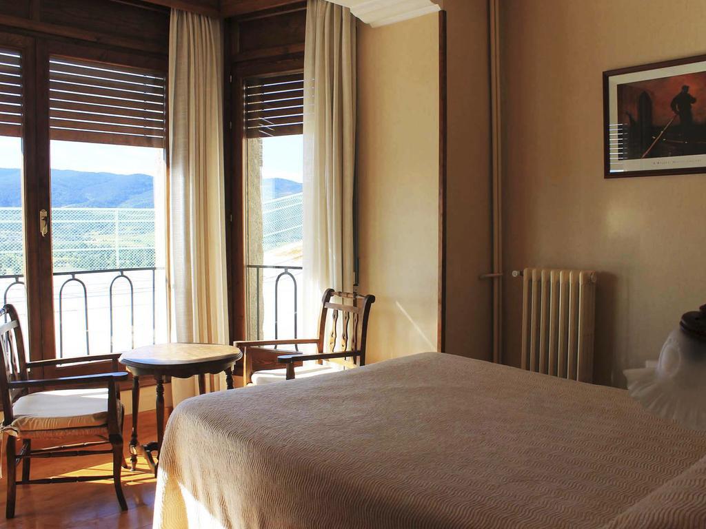 Hostal Rita Belvedere Puigcerdà Exterior foto